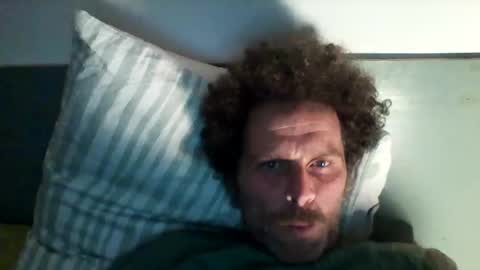 Snapshot of elyjahoye chatting on December 2025 08:35:01 PM elyjahoye online show from December 2025 08:35:01 PM