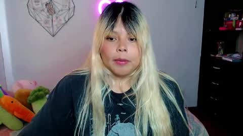 Ely online show from October 2025 08:19:02 PM