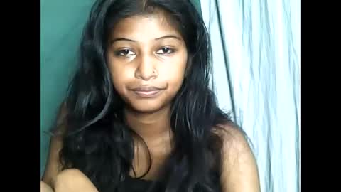 Snapshot of elynah195043 chatting on May 2026 08:04:02 PM elynah195043 online show from May 2026 08:04:02 PM