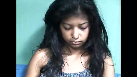 Snapshot of elynah195043 chatting on June 2026 03:19:02 AM elynah195043 online show from June 2026 03:19:02 AM