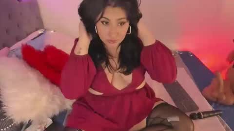 Snapshot of elyross_ chatting on November 2025 12:43:02 AM Ross online show from November 2025 12:43:02 AM