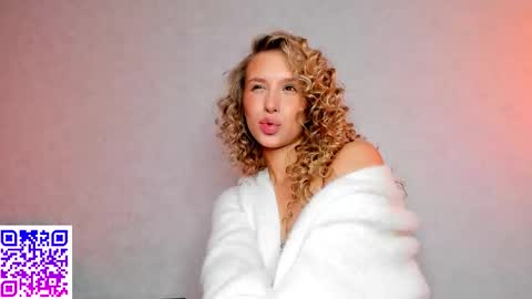 Elysia online show from October 2025 10:40:01 PM