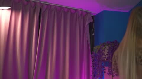 Elyssa online show from March 2026 07:20:02 PM