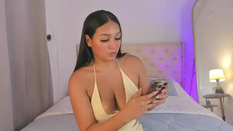 Snapshot of elza_fuentes01 chatting on May 2026 07:29:01 PM Michelle online show from May 2026 07:29:01 PM
