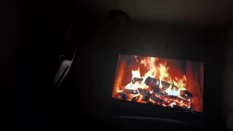 Snapshot of em3rald9090 chatting on December 2025 08:19:02 AM em3rald9090 online show from December 2025 08:19:02 AM