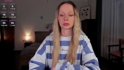 Snapshot of em_emilie chatting on January 2026 02:44:01 PM Emilie online show from January 2026 02:44:01 PM