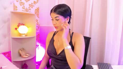 Ema Lambert  online show from November 2025 11:58:01 PM