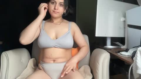 Ema Love online show from October 2025 02:55:02 AM