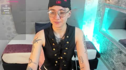 Snapshot of emahills__axelrose chatting on October 2025 02:39:01 PM emahills__axelrose online show from October 2025 02:39:01 PM
