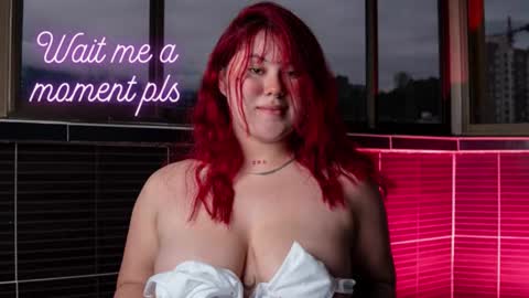 Snapshot of emaparedes01 chatting on December 2025 02:16:02 AM Ema online show from December 2025 02:16:02 AM