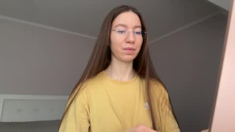 Alina online show from March 2026 01:55:01 PM