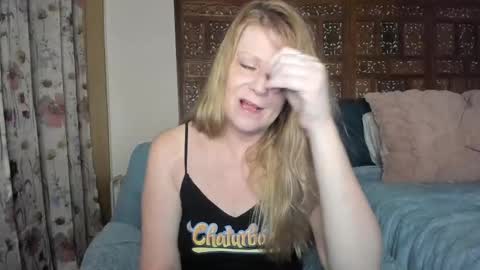 Snapshot of emberpheonixxx chatting on September 2025 01:51:01 AM Ember Pheonixxx online show from September 2025 01:51:01 AM