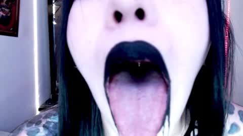 Emerald Black online show from December 2024 07:35:02 AM