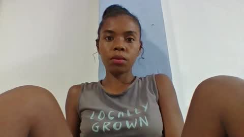 emelie473837 online show from April 2026 04:10:02 AM