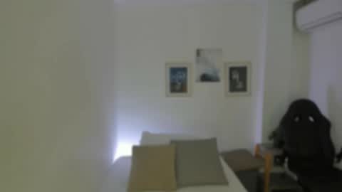 Snapshot of emelie_89 chatting on October 2025 12:05:02 PM emelie_89 online show from October 2025 12:05:02 PM