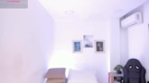 Snapshot of emelie_89 chatting on October 2025 12:06:01 PM emelie_89 online show from October 2025 12:06:01 PM