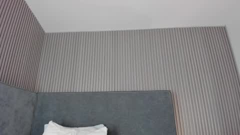 Snapshot of emelie_89 chatting on November 2025 12:04:02 PM emelie_89 online show from November 2025 12:04:02 PM