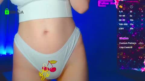 Snapshot of emelycrystal chatting on October 2025 04:59:02 AM Emely online show from October 2025 04:59:02 AM