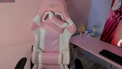 Emely online show from March 2026 04:17:02 AM