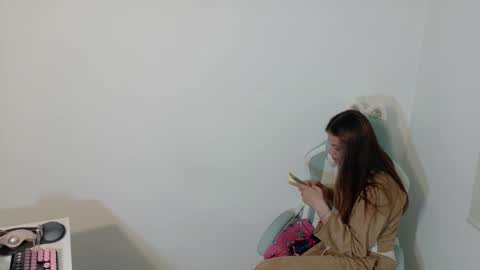 Snapshot of emerald_sparkles chatting on November 2025 03:16:02 AM sabrina online show from November 2025 03:16:02 AM