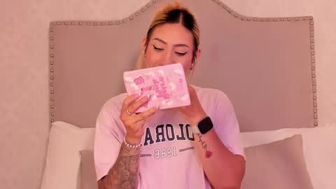 EMILY ROBERTS online show from September 2025 03:19:01 AM