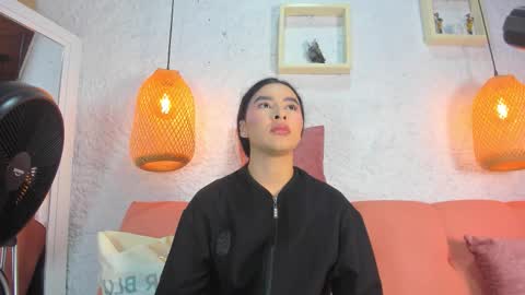 Emily online show from November 2025 12:08:02 PM