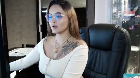 Emily online show from November 2025 11:54:01 AM