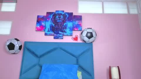 emiilysthone online show from June 2026 12:25:01 PM