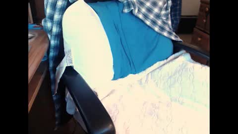 Snapshot of emil_karpo chatting on January 2025 03:23:01 PM Terrance1st online show from January 2025 03:23:01 PM