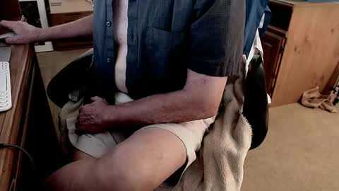 Snapshot of emil_karpo chatting on October 2025 06:21:01 PM Terrance1st online show from October 2025 06:21:01 PM