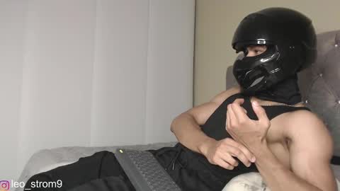 Snapshot of emile_239 chatting on February 2025 03:52:02 AM emile_239 online show from February 2025 03:52:02 AM