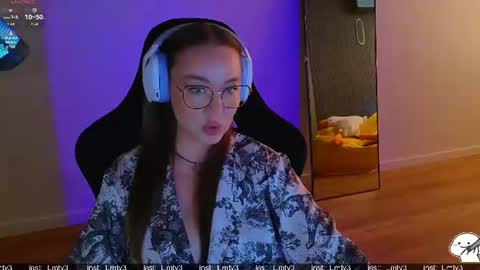 Emili online show from August 2026 07:51:02 AM
