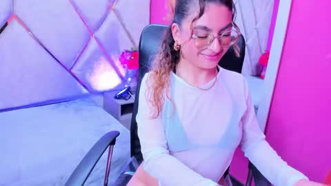 Emy  online show from November 2025 03:16:02 AM