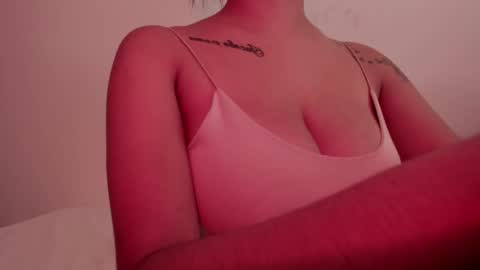 Snapshot of emilia_ghendle chatting on January 2025 08:35:01 PM Emilia Big Boobs online show from January 2025 08:35:01 PM