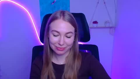 Emilia online show from December 2025 06:29:02 AM