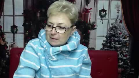 Snapshot of emiliagree chatting on December 2025 06:25:02 PM EmiliaGree online show from December 2025 06:25:02 PM