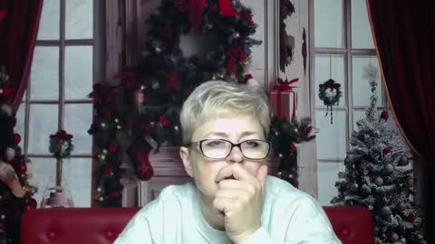 Snapshot of emiliagree chatting on January 2026 06:02:02 PM EmiliaGree online show from January 2026 06:02:02 PM