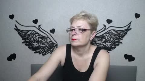 Snapshot of emiliagree chatting on July 2026 05:15:02 PM EmiliaGree online show from July 2026 05:15:02 PM