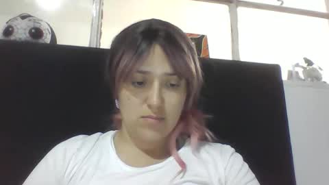 Snapshot of emiliahoney chatting on December 2025 08:37:02 PM emiliahoney online show from December 2025 08:37:02 PM