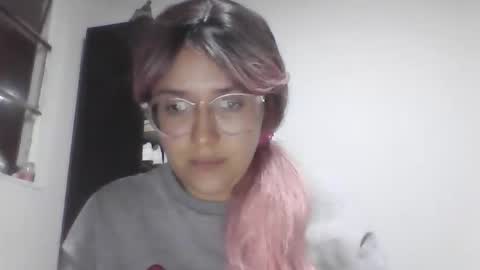 Snapshot of emiliahoney chatting on January 2026 11:21:02 PM emiliahoney online show from January 2026 11:21:02 PM