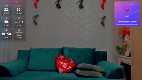 Emiliana online show from November 2025 09:42:02 AM