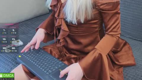 emilielong online show from April 2026 05:41:01 AM