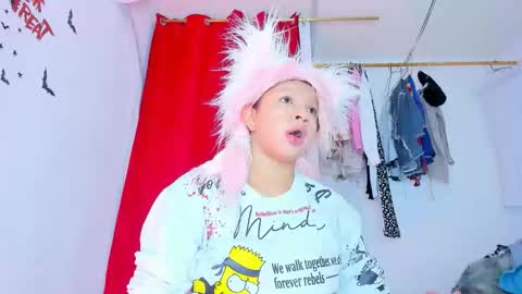 emily online show from November 2025 06:36:01 AM