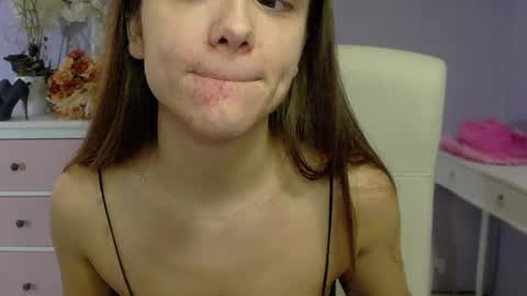 Snapshot of emilly_lust99 chatting on February 2025 07:26:02 AM Emilly online show from February 2025 07:26:02 AM