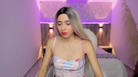 Snapshot of emilly_smith_1 chatting on January 2025 03:24:02 AM Emily online show from January 2025 03:24:02 AM