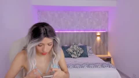 Snapshot of emilly_smith_1 chatting on March 2025 03:06:01 AM Emily online show from March 2025 03:06:01 AM