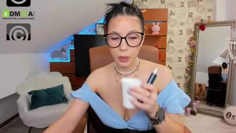 EmillyTaylor online show from July 2026 04:50:01 AM