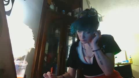 Emily Love online show from December 2025 10:48:01 PM