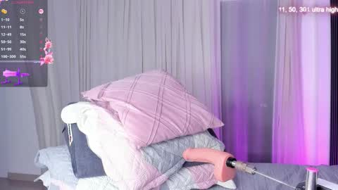 Snapshot of emily___fox chatting on November 2025 12:04:01 PM Emily online show from November 2025 12:04:01 PM