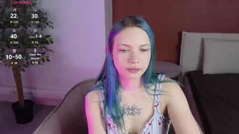 Snapshot of emily__hamilton chatting on July 2026 01:23:01 AM Emily online show from July 2026 01:23:01 AM